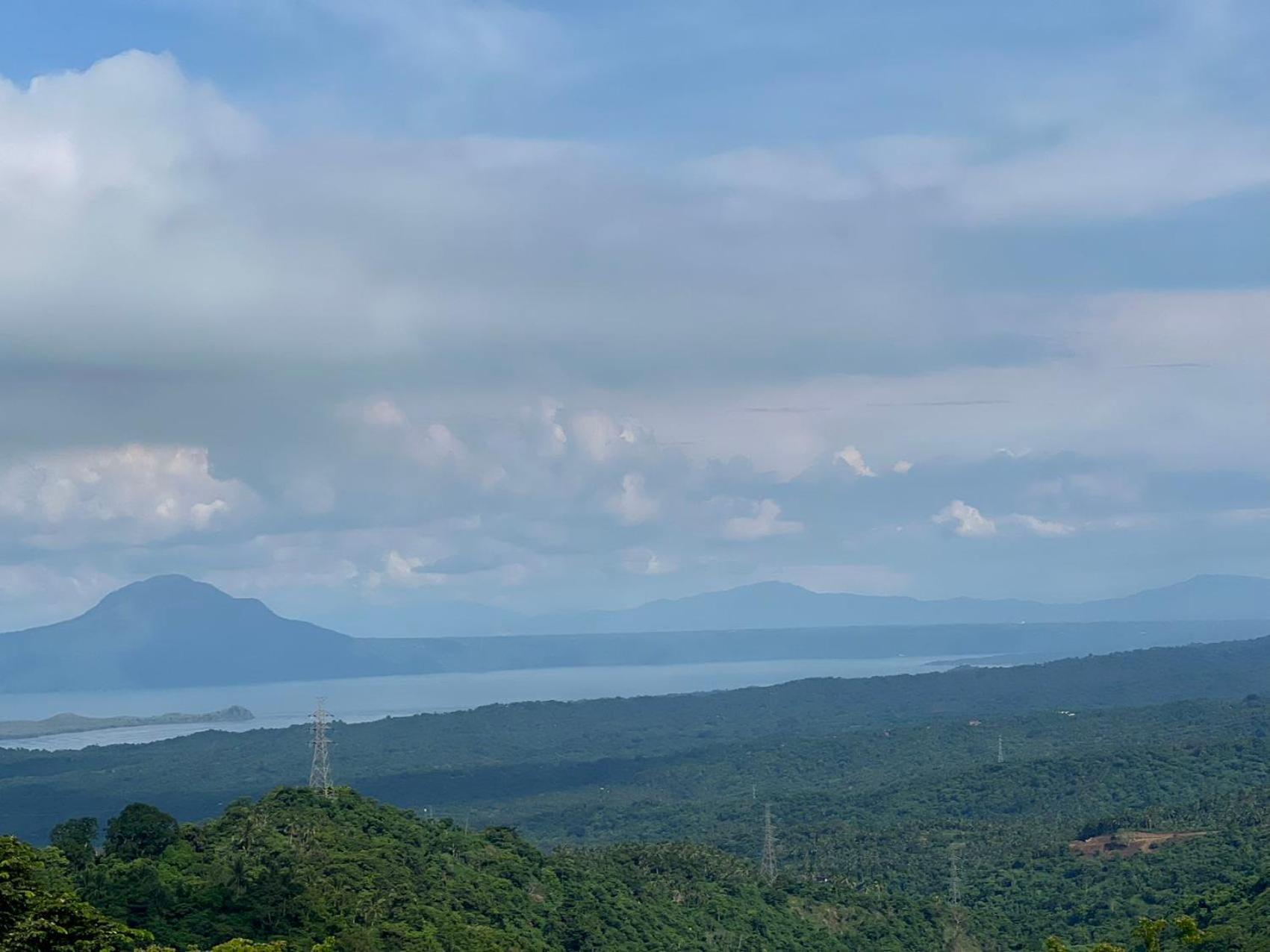 Splendido Tagagtay Taal Lake Staycation Free Parking Netflix No Free Pool Tagaytay City Exterior foto